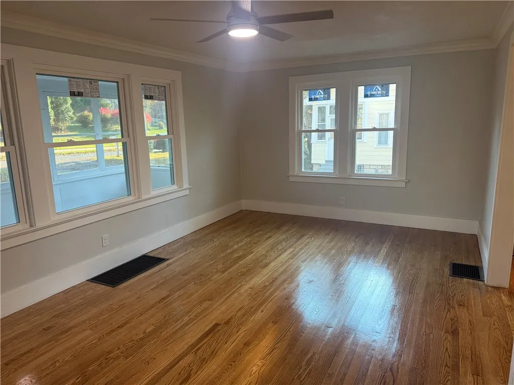 7 Brook Road, Pittsford, New York 14534, Pittsford, New York 14534, 3 Bedrooms Bedrooms, 6 Rooms Rooms,1 BathroomBathrooms,Residential,For Sale,7 Brook Road, Pittsford, New York 14534,0,R1649058