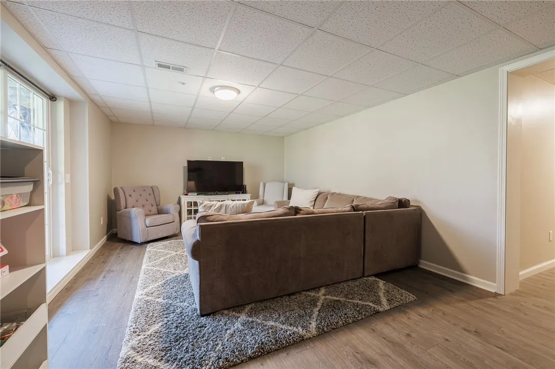 40 Copper Beech, Perinton, New York 14450, Perinton, New York 14450, 4 Bedrooms Bedrooms, 11 Rooms Rooms,2 BathroomsBathrooms,Residential,For Sale,40 Copper Beech, Perinton, New York 14450,0,R1649133