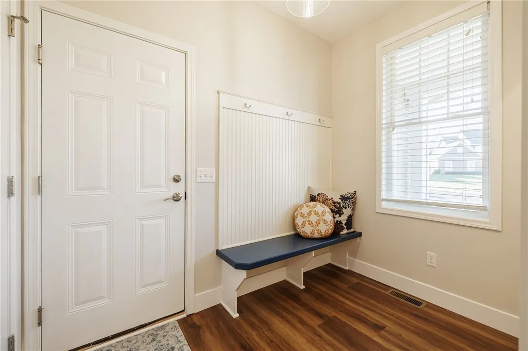 40 Copper Beech, Perinton, New York 14450, Perinton, New York 14450, 4 Bedrooms Bedrooms, 11 Rooms Rooms,2 BathroomsBathrooms,Residential,For Sale,40 Copper Beech, Perinton, New York 14450,0,R1649133