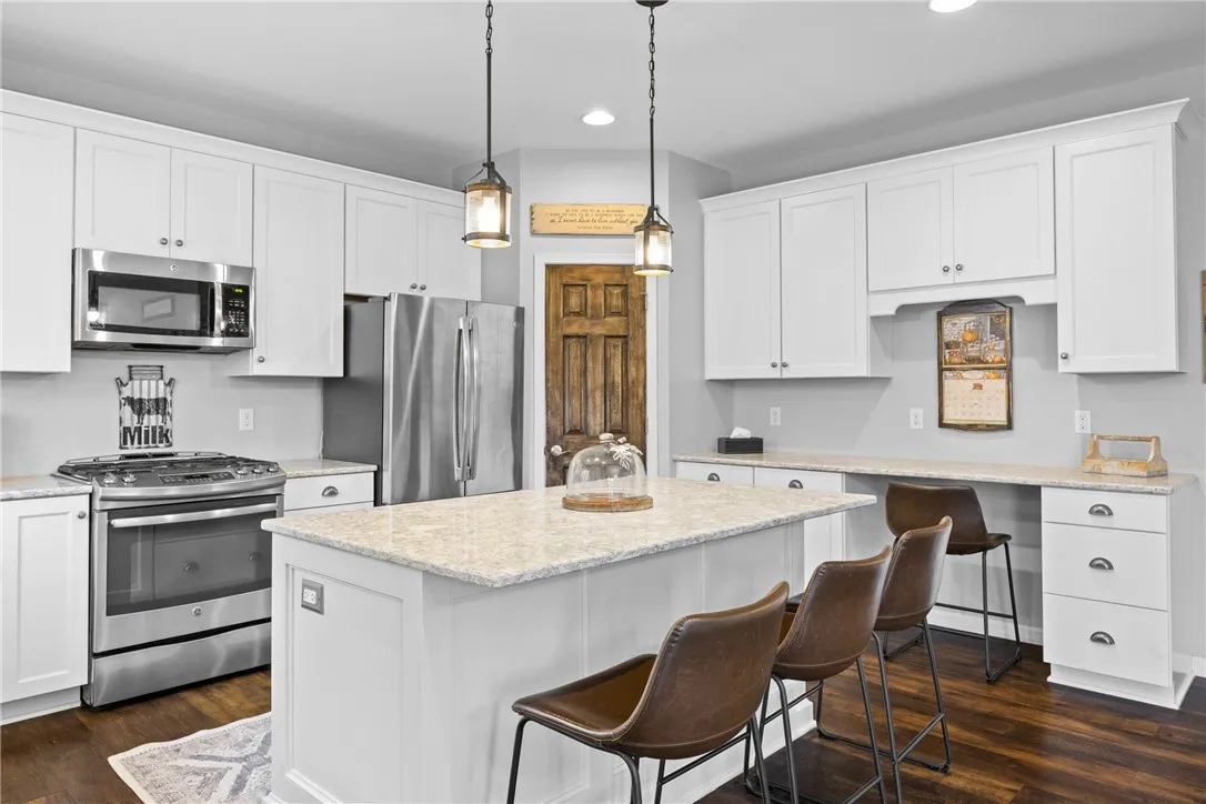 47 Bradgate Park, Henrietta, New York 14586, Henrietta, New York 14586, 4 Bedrooms Bedrooms, 8 Rooms Rooms,3 BathroomsBathrooms,Residential,For Sale,47 Bradgate Park, Henrietta, New York 14586,0,R1647921