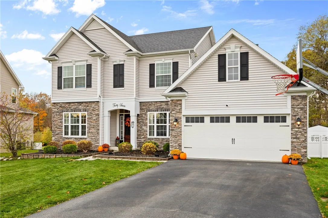 47 Bradgate Park, Henrietta, New York 14586, Henrietta, New York 14586, 4 Bedrooms Bedrooms, 8 Rooms Rooms,3 BathroomsBathrooms,Residential,For Sale,47 Bradgate Park, Henrietta, New York 14586,0,R1647921