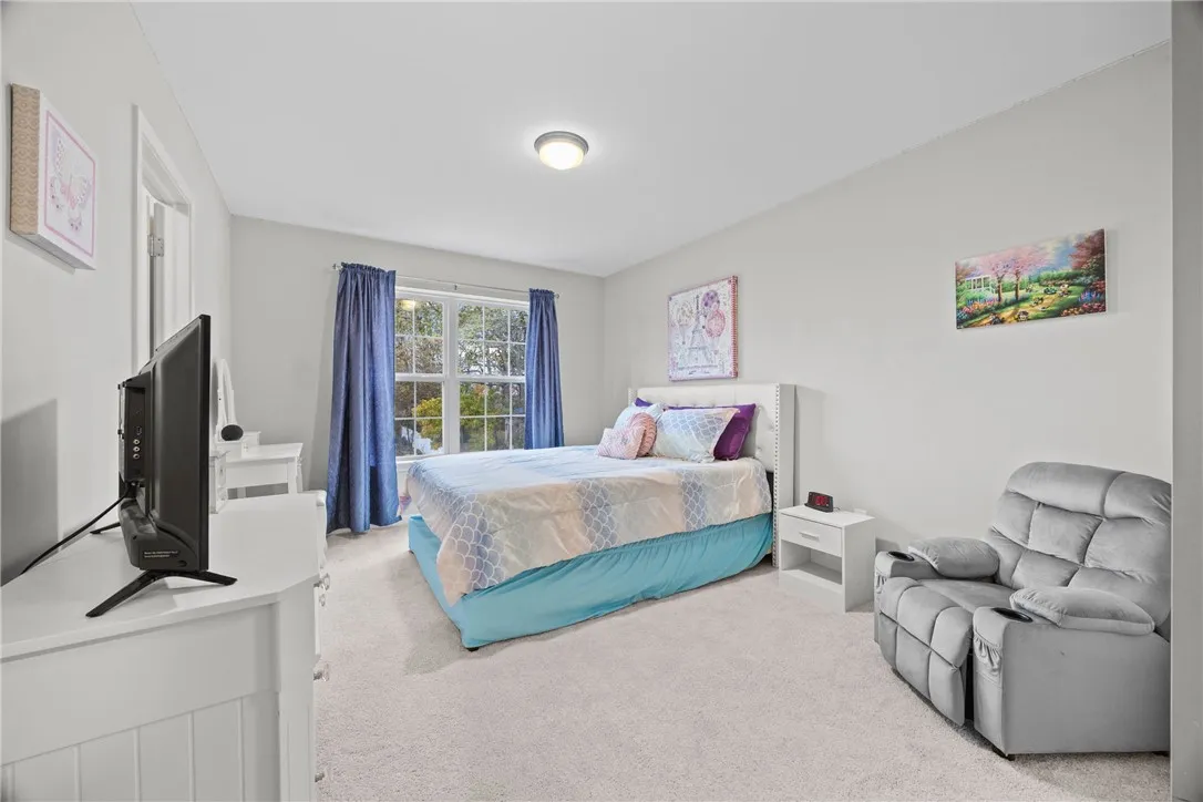 47 Bradgate Park, Henrietta, New York 14586, Henrietta, New York 14586, 4 Bedrooms Bedrooms, 8 Rooms Rooms,3 BathroomsBathrooms,Residential,For Sale,47 Bradgate Park, Henrietta, New York 14586,0,R1647921