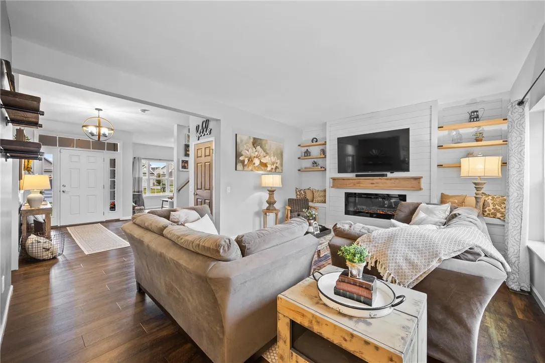 47 Bradgate Park, Henrietta, New York 14586, Henrietta, New York 14586, 4 Bedrooms Bedrooms, 8 Rooms Rooms,3 BathroomsBathrooms,Residential,For Sale,47 Bradgate Park, Henrietta, New York 14586,0,R1647921