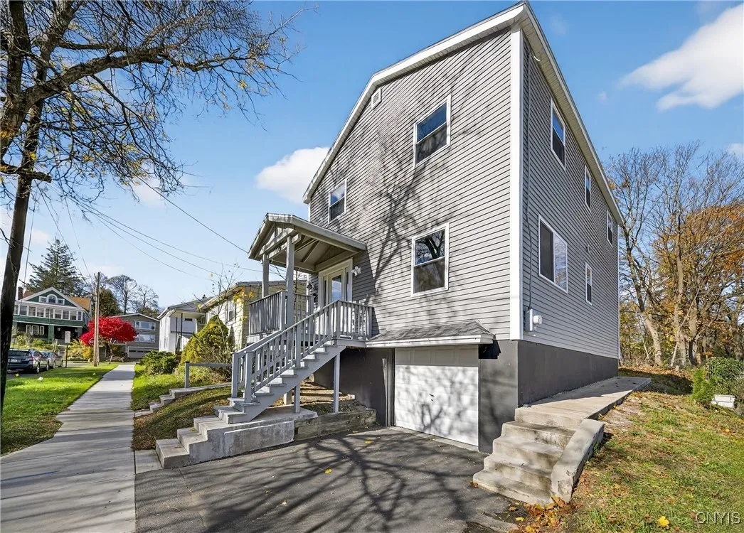 105 Dakota Street, Syracuse, New York 13210, Syracuse, New York 13210, 4 Bedrooms Bedrooms, 7 Rooms Rooms,1 BathroomBathrooms,Residential,For Sale,105 Dakota Street, Syracuse, New York 13210,0,S1647908