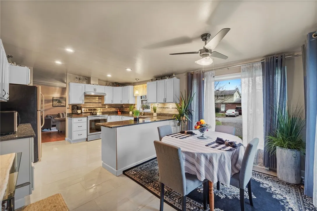 20 Manatee Avenue, Sidney, New York 13838, Sidney, New York 13838, 3 Bedrooms Bedrooms, 7 Rooms Rooms,2 BathroomsBathrooms,Residential,For Sale,20 Manatee Avenue, Sidney, New York 13838,0,R1648876