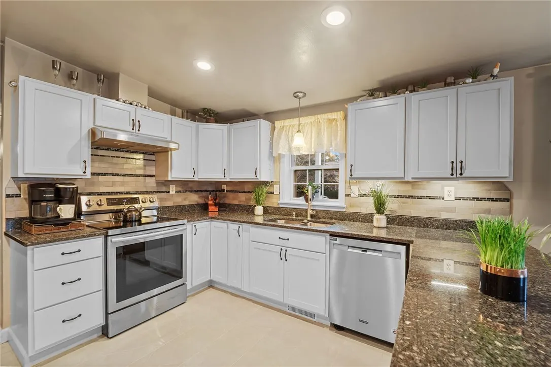 20 Manatee Avenue, Sidney, New York 13838, Sidney, New York 13838, 3 Bedrooms Bedrooms, 7 Rooms Rooms,2 BathroomsBathrooms,Residential,For Sale,20 Manatee Avenue, Sidney, New York 13838,0,R1648876