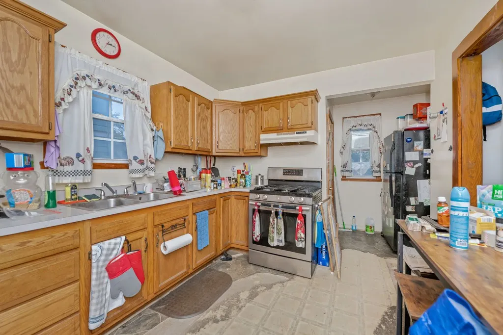 225 Bryan Street, Rochester, New York 14613, Rochester, New York 14613, 3 Bedrooms Bedrooms, 7 Rooms Rooms,1 BathroomBathrooms,Residential,For Sale,225 Bryan Street, Rochester, New York 14613,0,R1648169