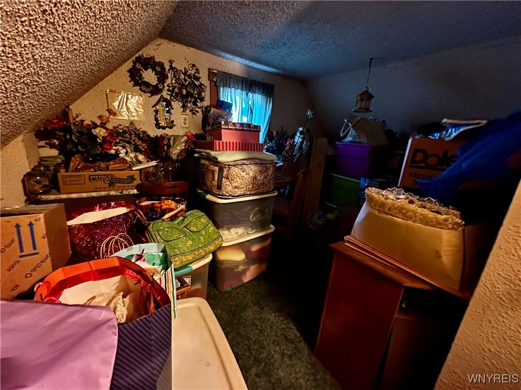 Storage/extra room off 2nd floor bedroom