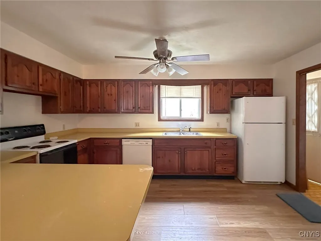 821 Floyd Avenue, Rome, New York 13440, Rome, New York 13440, 3 Bedrooms Bedrooms, 5 Rooms Rooms,1 BathroomBathrooms,Residential Lease,For Rent,821 Floyd Avenue, Rome, New York 13440,0,S1649011