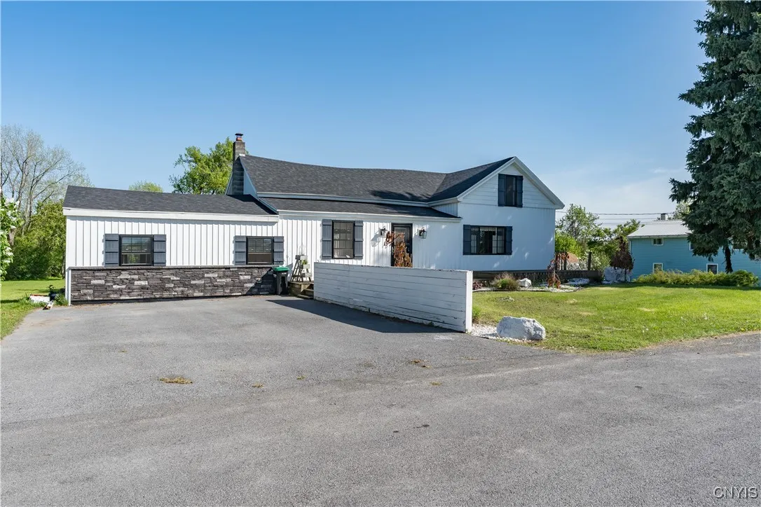 20304 Burton Road, Hounsfield, New York 13685, Hounsfield, New York 13685, 2 Bedrooms Bedrooms, 5 Rooms Rooms,1 BathroomBathrooms,Residential,For Sale,20304 Burton Road, Hounsfield, New York 13685,0,S1648920