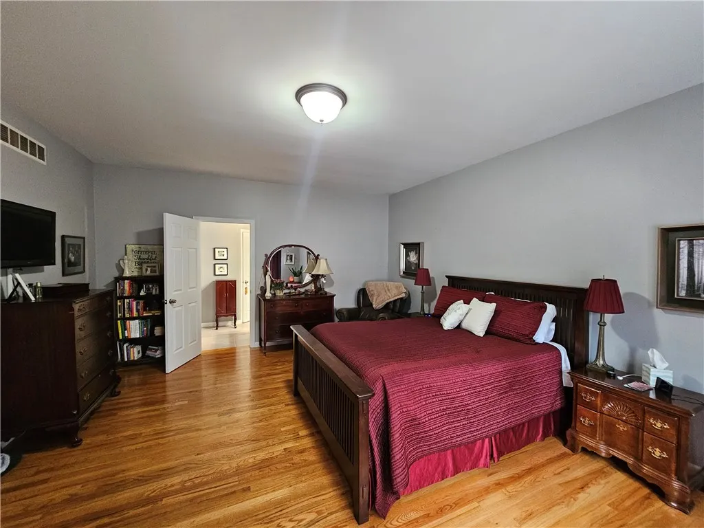 4 Carolwood Drive, Batavia City, New York 14020, Batavia City, New York 14020, 3 Bedrooms Bedrooms, 9 Rooms Rooms,2 BathroomsBathrooms,Residential,For Sale,4 Carolwood Drive, Batavia City, New York 14020,0,R1649130