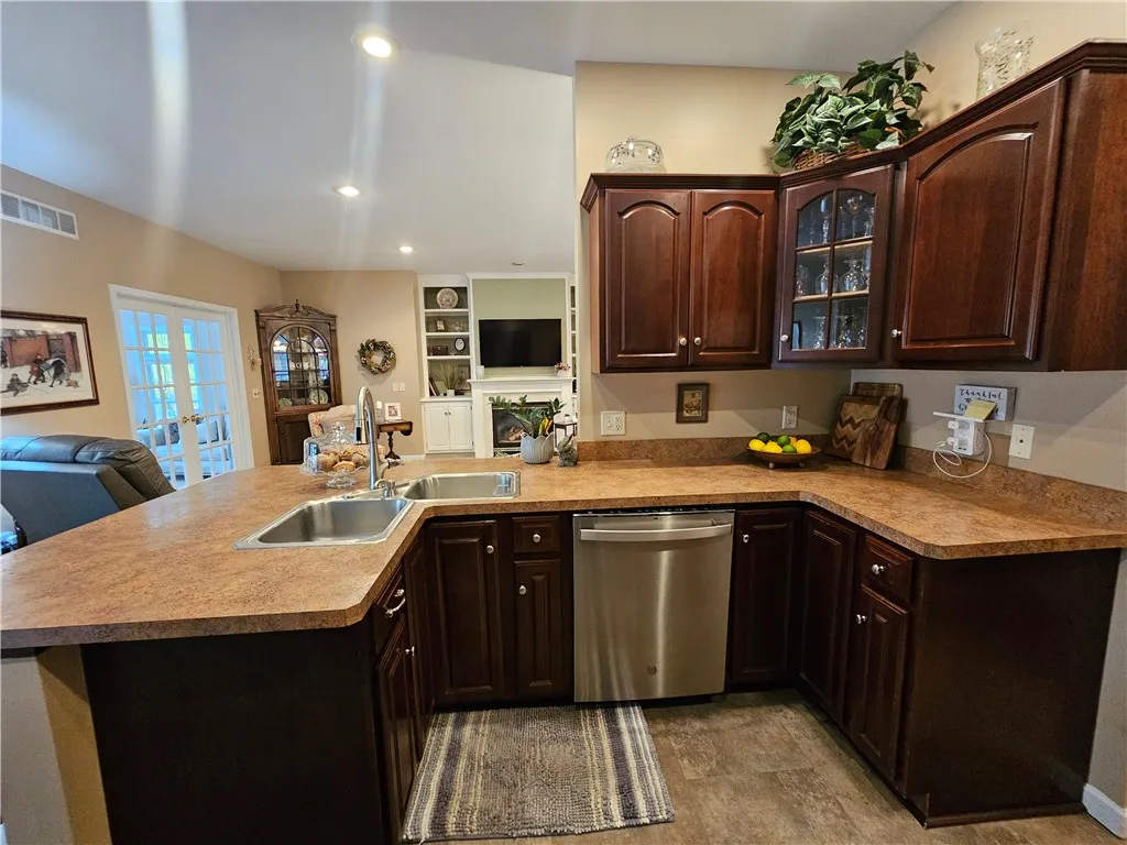 4 Carolwood Drive, Batavia City, New York 14020, Batavia City, New York 14020, 3 Bedrooms Bedrooms, 9 Rooms Rooms,2 BathroomsBathrooms,Residential,For Sale,4 Carolwood Drive, Batavia City, New York 14020,0,R1649130