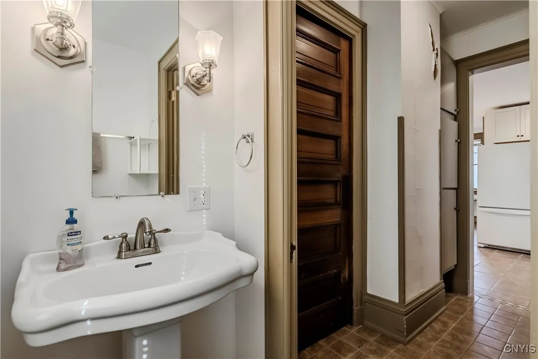 101 Sanger Avenue, Sangerfield, New York 13480, Sangerfield, New York 13480, 5 Bedrooms Bedrooms, ,2 BathroomsBathrooms,Residential,For Sale,101 Sanger Avenue, Sangerfield, New York 13480,0,S1648900