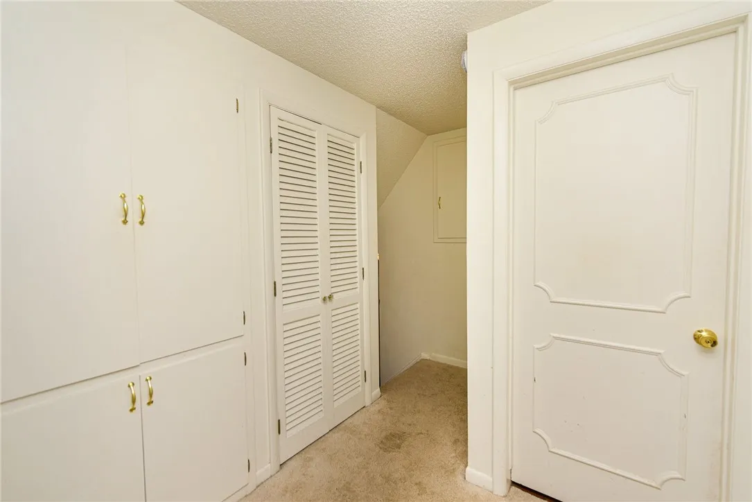 90 Mariposa Drive, Gates, New York 14624, Gates, New York 14624, 3 Bedrooms Bedrooms, 7 Rooms Rooms,2 BathroomsBathrooms,Residential,For Sale,90 Mariposa Drive, Gates, New York 14624,0,R1647695