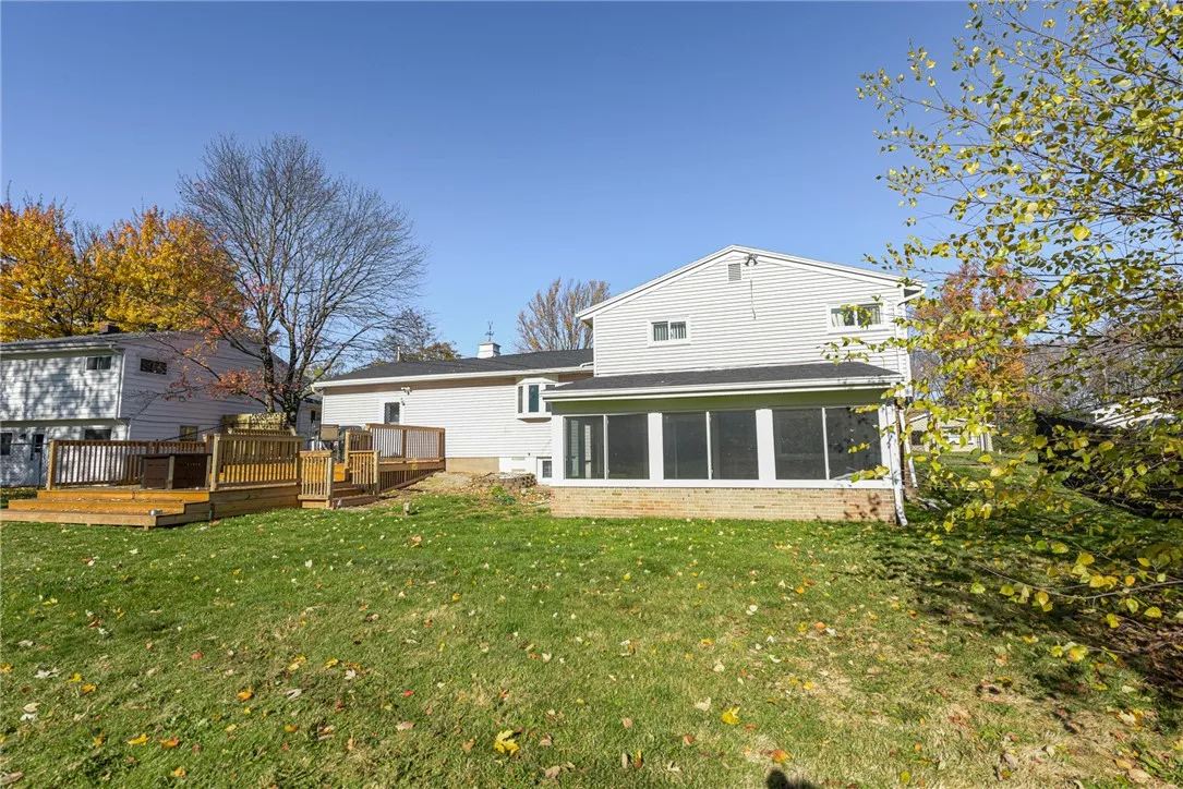 90 Mariposa Drive, Gates, New York 14624, Gates, New York 14624, 3 Bedrooms Bedrooms, 7 Rooms Rooms,2 BathroomsBathrooms,Residential,For Sale,90 Mariposa Drive, Gates, New York 14624,0,R1647695