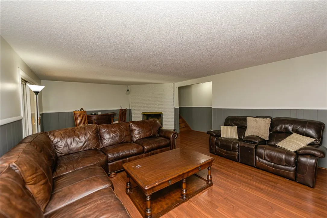 90 Mariposa Drive, Gates, New York 14624, Gates, New York 14624, 3 Bedrooms Bedrooms, 7 Rooms Rooms,2 BathroomsBathrooms,Residential,For Sale,90 Mariposa Drive, Gates, New York 14624,0,R1647695