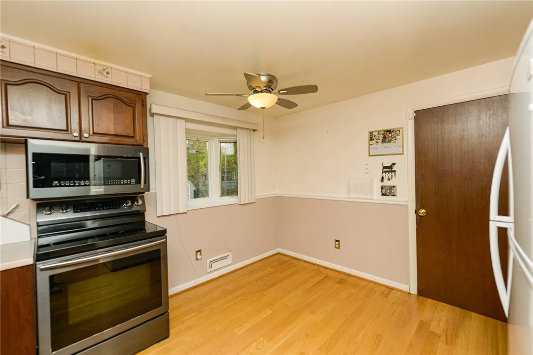 90 Mariposa Drive, Gates, New York 14624, Gates, New York 14624, 3 Bedrooms Bedrooms, 7 Rooms Rooms,2 BathroomsBathrooms,Residential,For Sale,90 Mariposa Drive, Gates, New York 14624,0,R1647695