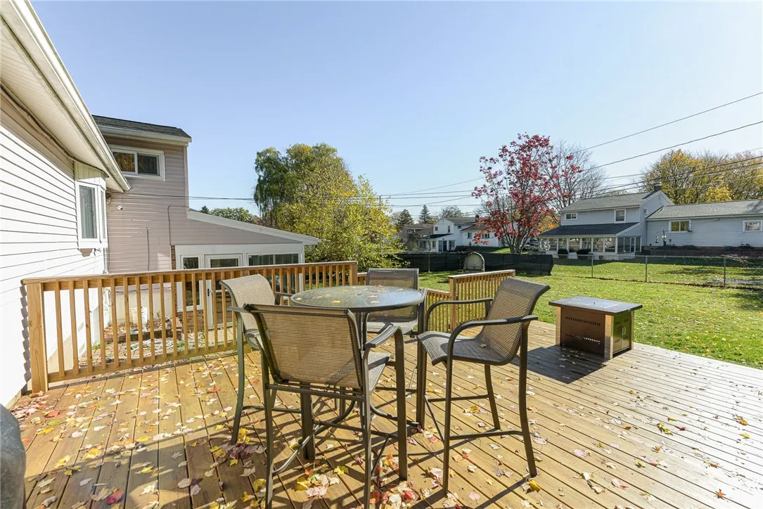 90 Mariposa Drive, Gates, New York 14624, Gates, New York 14624, 3 Bedrooms Bedrooms, 7 Rooms Rooms,2 BathroomsBathrooms,Residential,For Sale,90 Mariposa Drive, Gates, New York 14624,0,R1647695