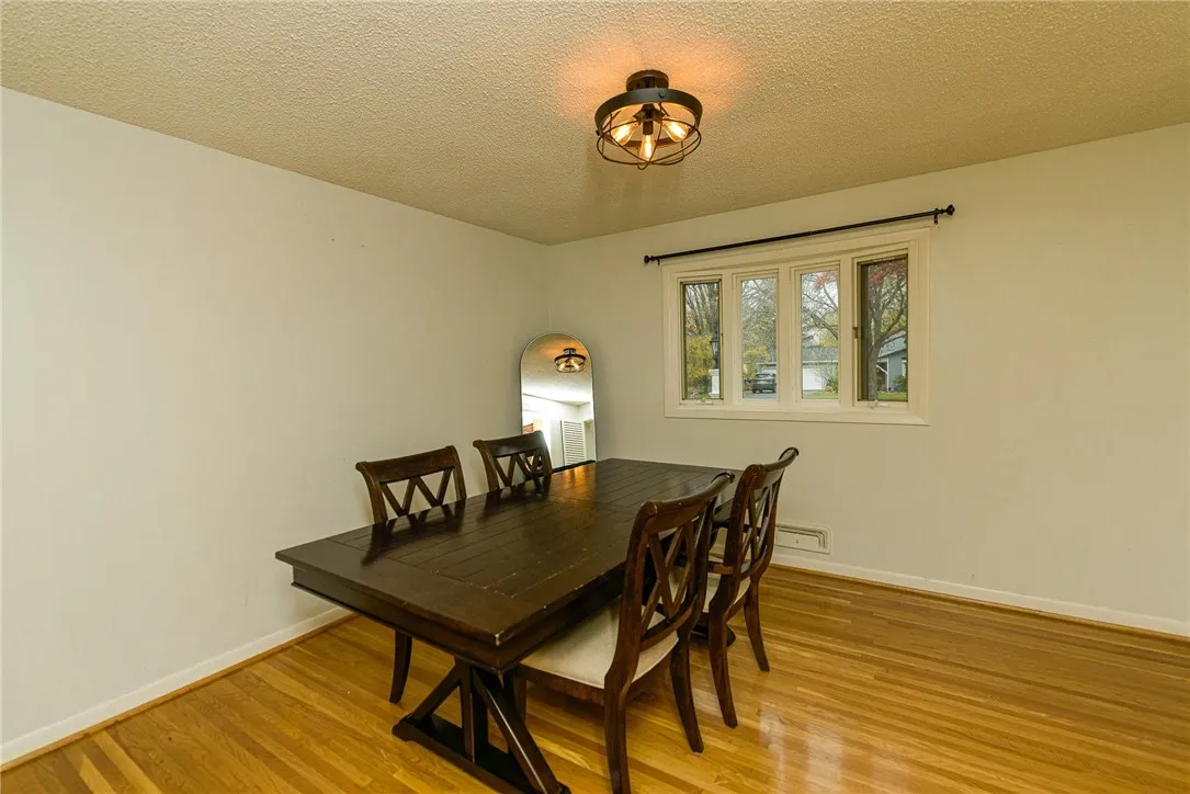 90 Mariposa Drive, Gates, New York 14624, Gates, New York 14624, 3 Bedrooms Bedrooms, 7 Rooms Rooms,2 BathroomsBathrooms,Residential,For Sale,90 Mariposa Drive, Gates, New York 14624,0,R1647695