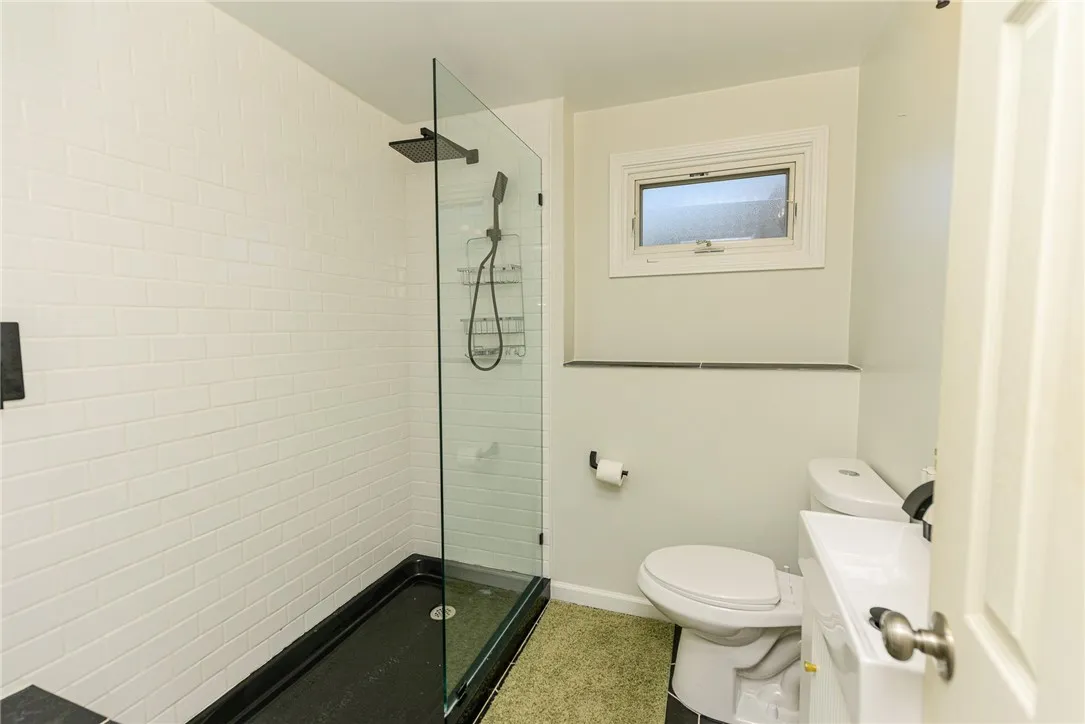 90 Mariposa Drive, Gates, New York 14624, Gates, New York 14624, 3 Bedrooms Bedrooms, 7 Rooms Rooms,2 BathroomsBathrooms,Residential,For Sale,90 Mariposa Drive, Gates, New York 14624,0,R1647695