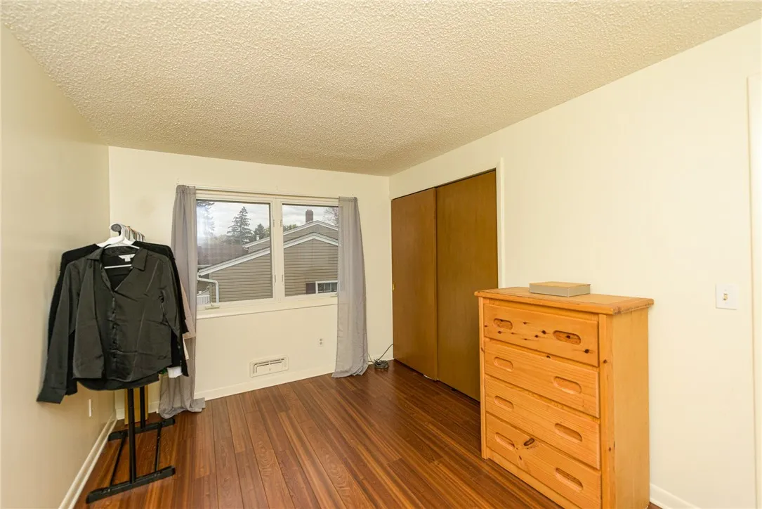 90 Mariposa Drive, Gates, New York 14624, Gates, New York 14624, 3 Bedrooms Bedrooms, 7 Rooms Rooms,2 BathroomsBathrooms,Residential,For Sale,90 Mariposa Drive, Gates, New York 14624,0,R1647695