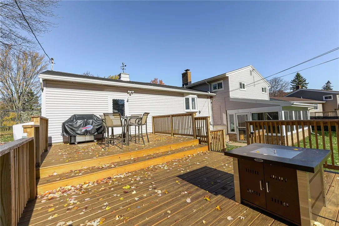 90 Mariposa Drive, Gates, New York 14624, Gates, New York 14624, 3 Bedrooms Bedrooms, 7 Rooms Rooms,2 BathroomsBathrooms,Residential,For Sale,90 Mariposa Drive, Gates, New York 14624,0,R1647695