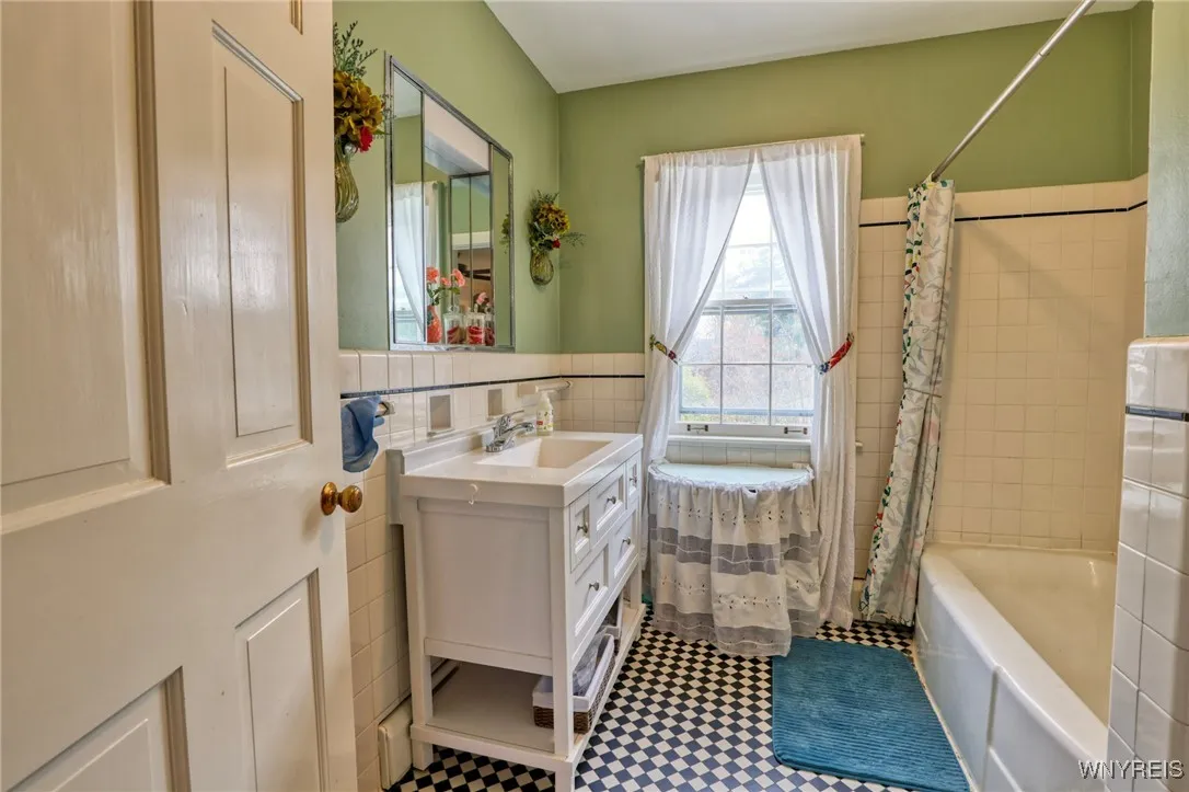 660 Genesee Street, Olean, New York 14760, Olean, New York 14760, 4 Bedrooms Bedrooms, 12 Rooms Rooms,2 BathroomsBathrooms,Residential,For Sale,660 Genesee Street, Olean, New York 14760,0,B1647708