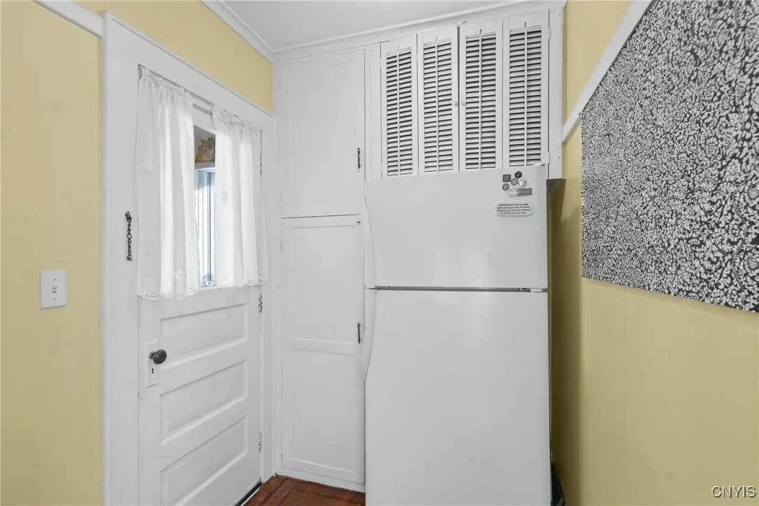 105 Hiram Avenue, Salina, New York 13088, Salina, New York 13088, 4 Bedrooms Bedrooms, 11 Rooms Rooms,2 BathroomsBathrooms,Residential,For Sale,105 Hiram Avenue, Salina, New York 13088,0,S1648729