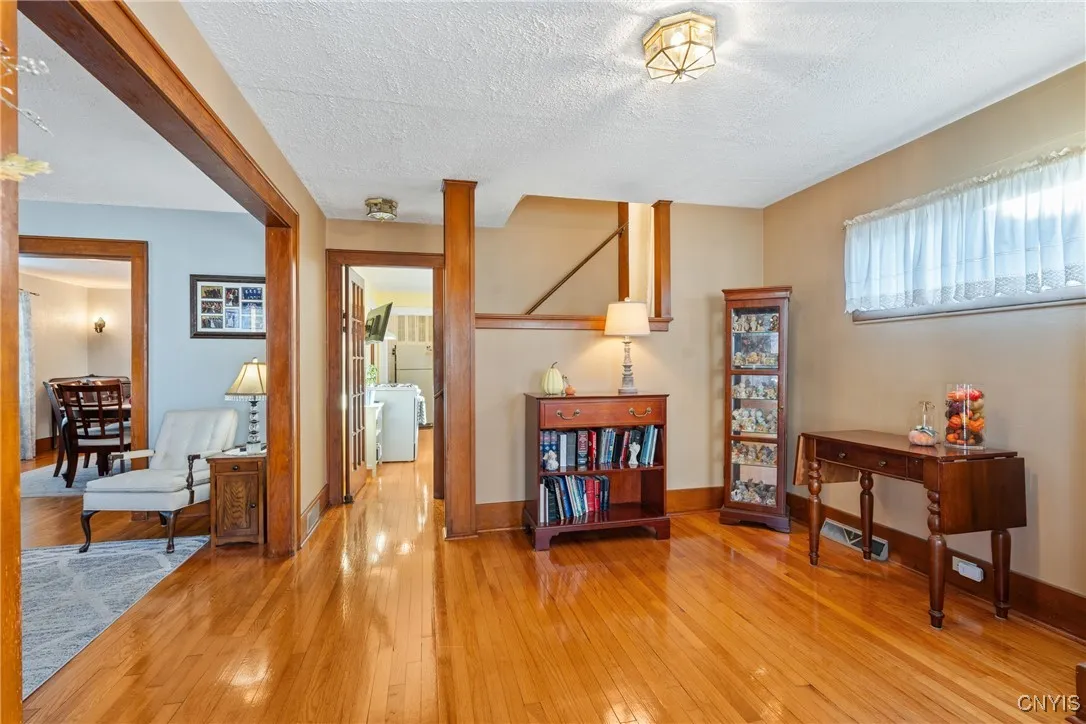 105 Hiram Avenue, Salina, New York 13088, Salina, New York 13088, 4 Bedrooms Bedrooms, 11 Rooms Rooms,2 BathroomsBathrooms,Residential,For Sale,105 Hiram Avenue, Salina, New York 13088,0,S1648729