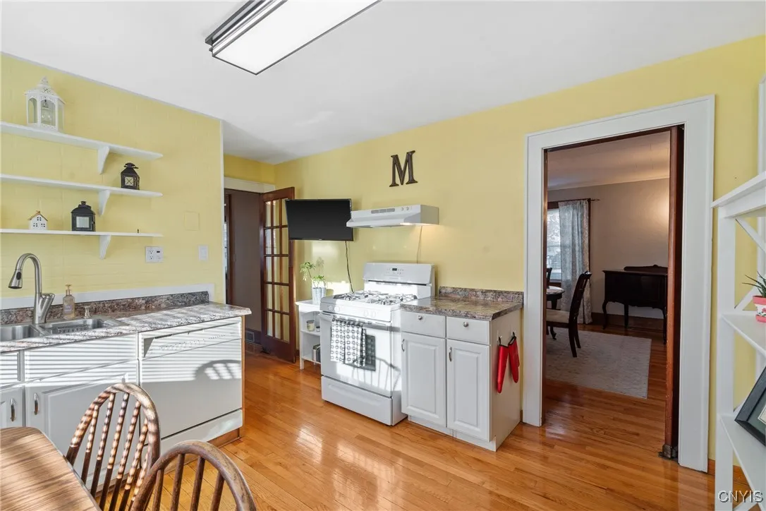 105 Hiram Avenue, Salina, New York 13088, Salina, New York 13088, 4 Bedrooms Bedrooms, 11 Rooms Rooms,2 BathroomsBathrooms,Residential,For Sale,105 Hiram Avenue, Salina, New York 13088,0,S1648729