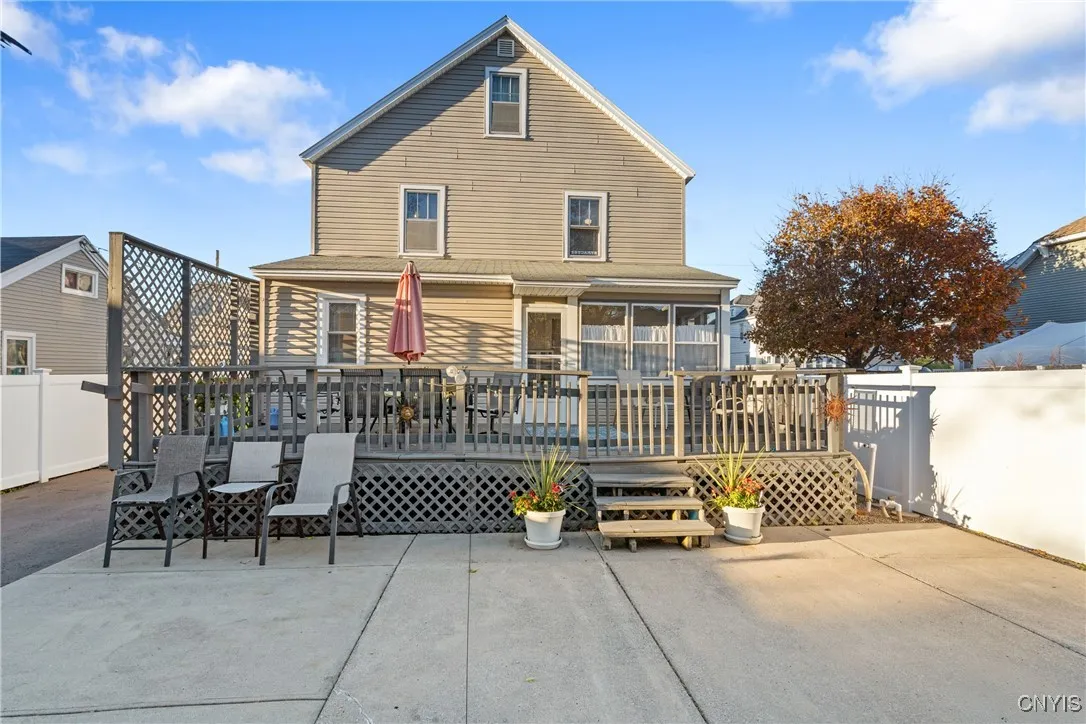 105 Hiram Avenue, Salina, New York 13088, Salina, New York 13088, 4 Bedrooms Bedrooms, 11 Rooms Rooms,2 BathroomsBathrooms,Residential,For Sale,105 Hiram Avenue, Salina, New York 13088,0,S1648729