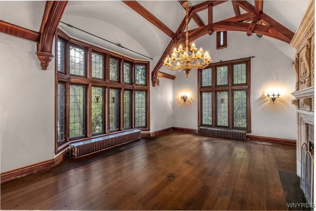 7 Audley, Amherst, New York 14226, Amherst, New York 14226, 5 Bedrooms Bedrooms, 14 Rooms Rooms,4 BathroomsBathrooms,Residential,For Sale,7 Audley, Amherst, New York 14226,0,B1647809