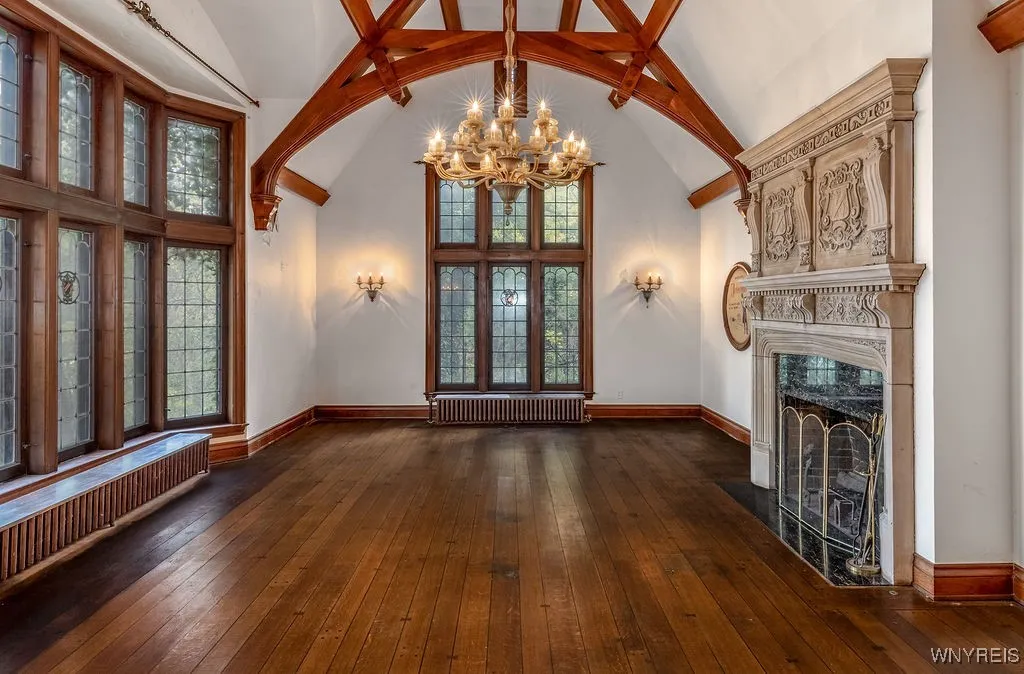 7 Audley, Amherst, New York 14226, Amherst, New York 14226, 5 Bedrooms Bedrooms, 14 Rooms Rooms,4 BathroomsBathrooms,Residential,For Sale,7 Audley, Amherst, New York 14226,0,B1647809