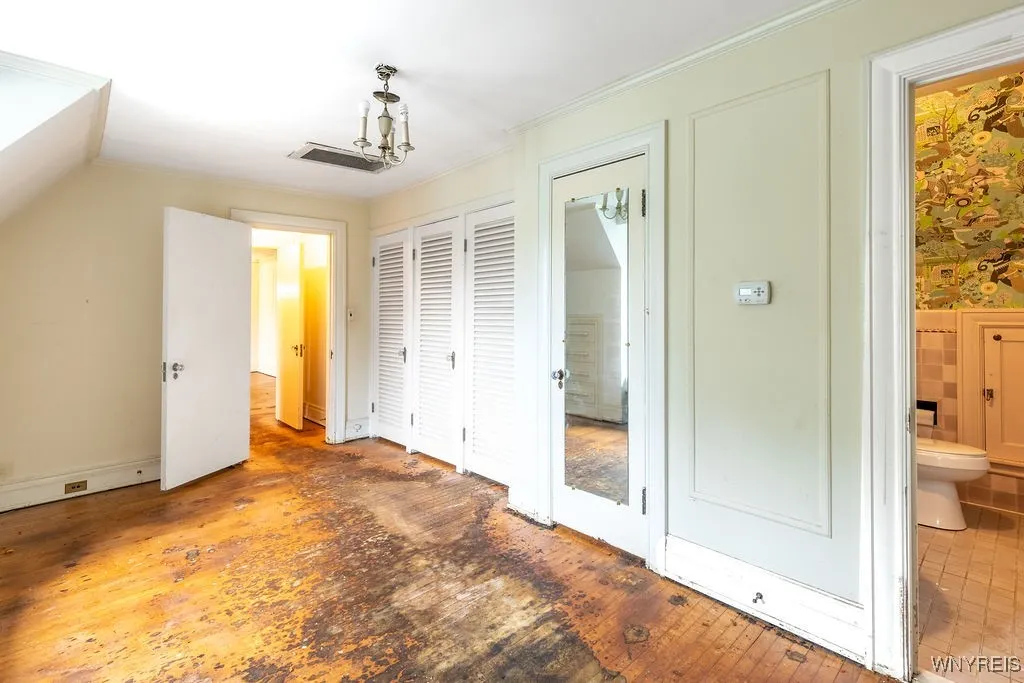 7 Audley, Amherst, New York 14226, Amherst, New York 14226, 5 Bedrooms Bedrooms, 14 Rooms Rooms,4 BathroomsBathrooms,Residential,For Sale,7 Audley, Amherst, New York 14226,0,B1647809