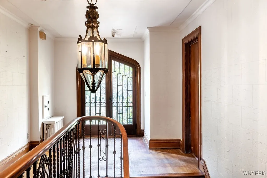 7 Audley, Amherst, New York 14226, Amherst, New York 14226, 5 Bedrooms Bedrooms, 14 Rooms Rooms,4 BathroomsBathrooms,Residential,For Sale,7 Audley, Amherst, New York 14226,0,B1647809