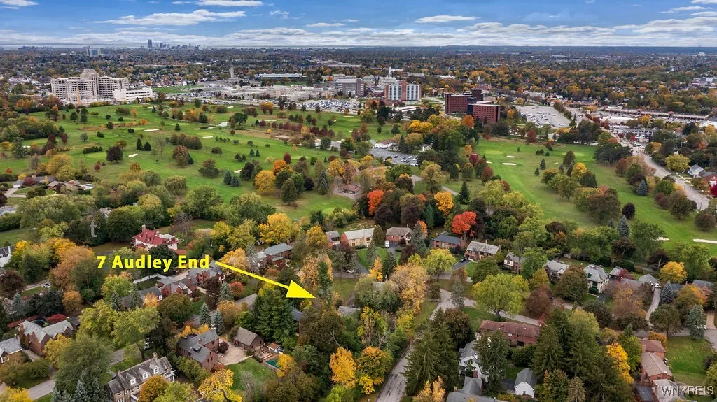 7 Audley, Amherst, New York 14226, Amherst, New York 14226, 5 Bedrooms Bedrooms, 14 Rooms Rooms,4 BathroomsBathrooms,Residential,For Sale,7 Audley, Amherst, New York 14226,0,B1647809