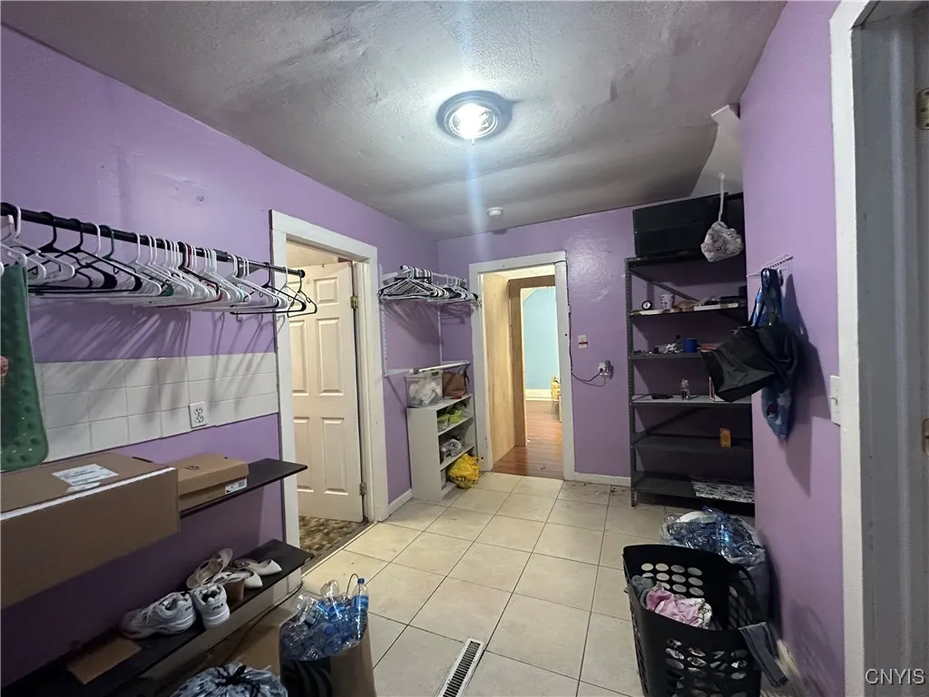 908 1st North Street, Syracuse, New York 13208, Syracuse, New York 13208, 5 Bedrooms Bedrooms, 9 Rooms Rooms,2 BathroomsBathrooms,Residential,For Sale,908 1st North Street, Syracuse, New York 13208,0,S1648585