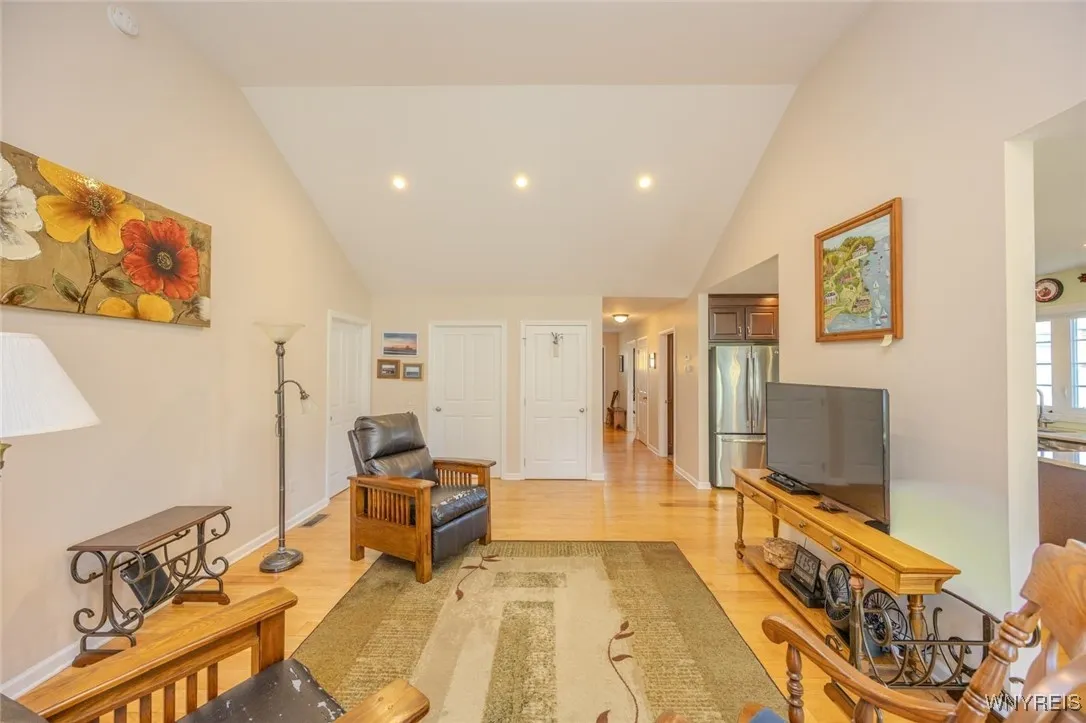 105 Pine Street, Hamburg, New York 14075, Hamburg, New York 14075, 3 Bedrooms Bedrooms, 5 Rooms Rooms,2 BathroomsBathrooms,Residential Lease,For Rent,105 Pine Street, Hamburg, New York 14075,0,B1648439