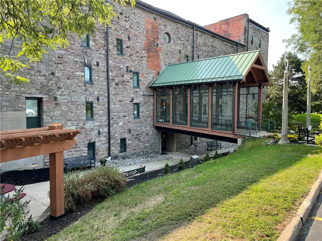 1 Mount Hope Ave, Rochester, New York 14620, Rochester, New York 14620, ,Commercial Sale,For Sale,1 Mount Hope Ave, Rochester, New York 14620,0,R1649194