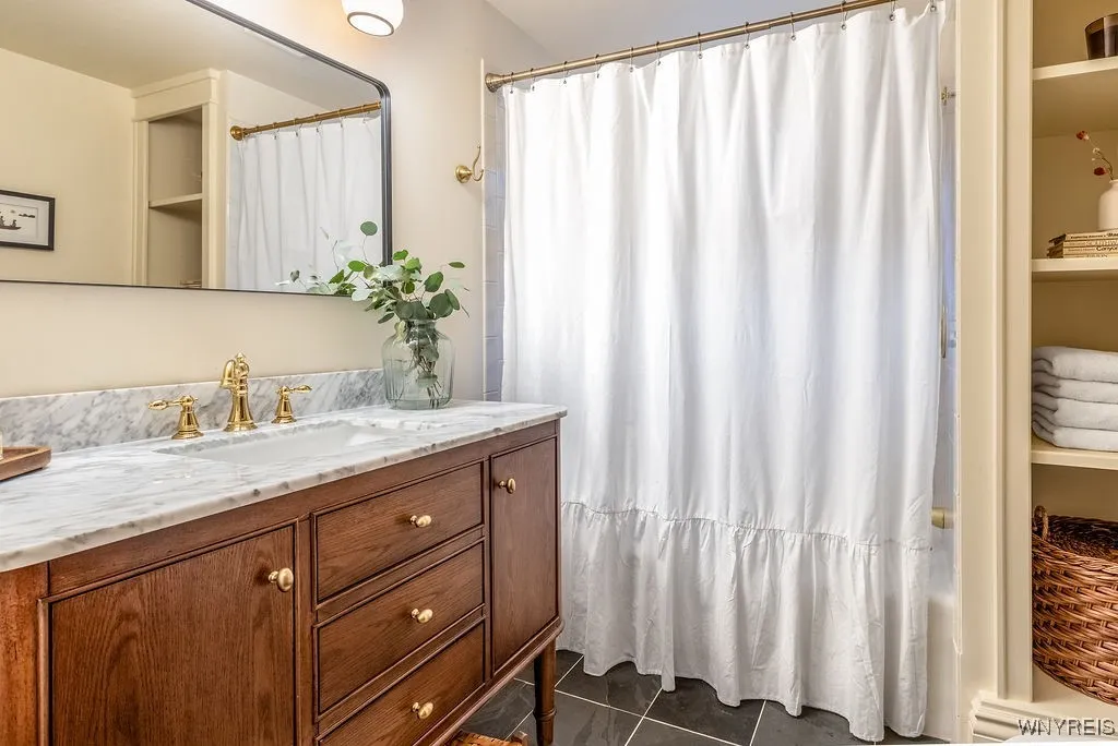 750 Richmond Avenue, Buffalo, New York 14222, Buffalo, New York 14222, 4 Bedrooms Bedrooms, 11 Rooms Rooms,2 BathroomsBathrooms,Residential,Closed,750 Richmond Avenue, Buffalo, New York 14222,0,B1648334