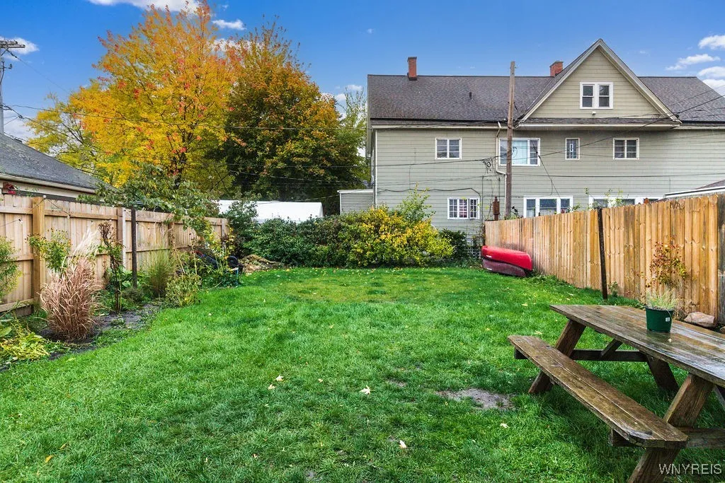 750 Richmond Avenue, Buffalo, New York 14222, Buffalo, New York 14222, 4 Bedrooms Bedrooms, 11 Rooms Rooms,2 BathroomsBathrooms,Residential,Closed,750 Richmond Avenue, Buffalo, New York 14222,0,B1648334