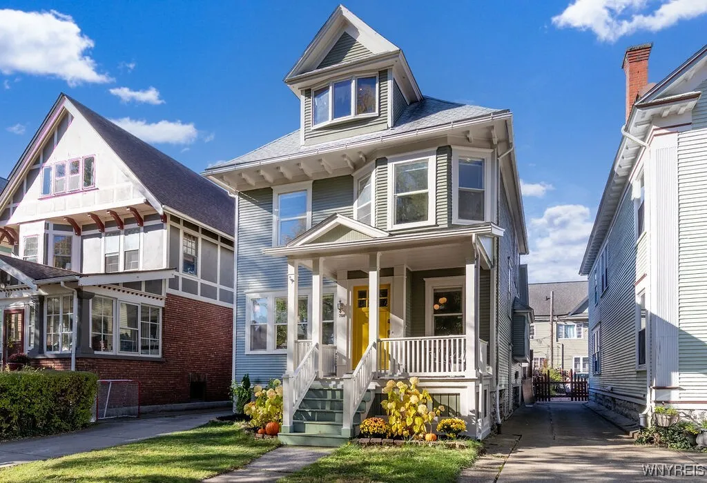 750 Richmond Avenue, Buffalo, New York 14222, Buffalo, New York 14222, 4 Bedrooms Bedrooms, 11 Rooms Rooms,2 BathroomsBathrooms,Residential,Closed,750 Richmond Avenue, Buffalo, New York 14222,0,B1648334