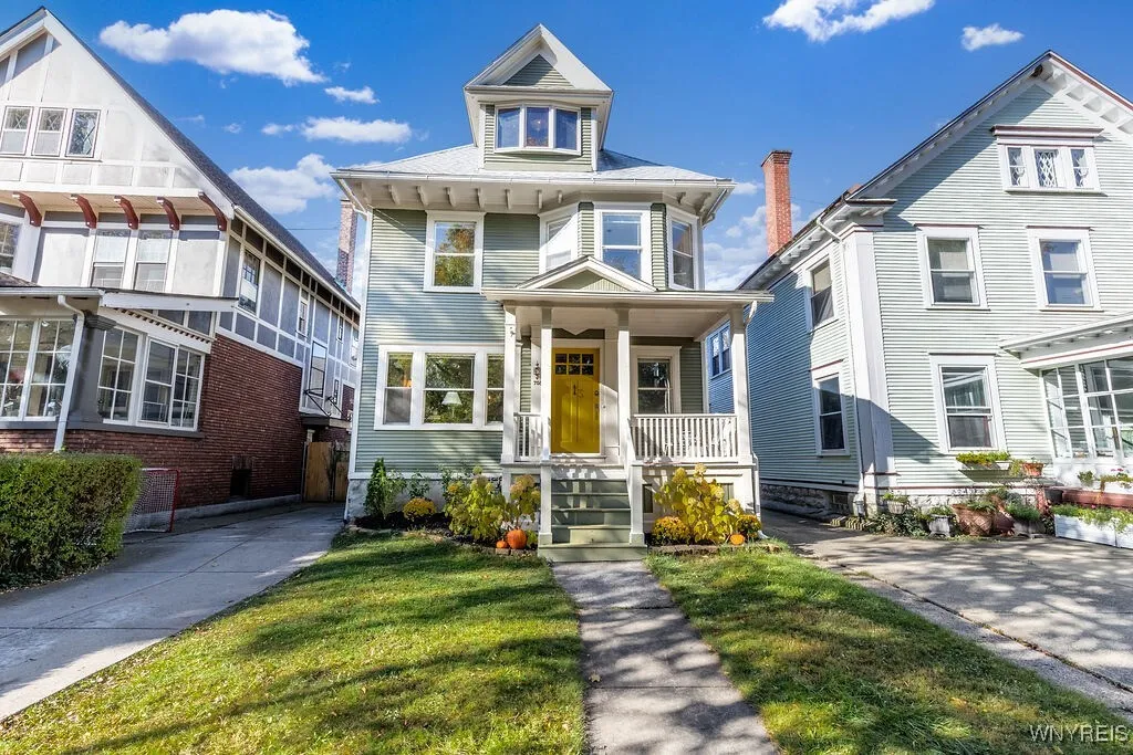 750 Richmond Avenue, Buffalo, New York 14222, Buffalo, New York 14222, 4 Bedrooms Bedrooms, 11 Rooms Rooms,2 BathroomsBathrooms,Residential,Closed,750 Richmond Avenue, Buffalo, New York 14222,0,B1648334