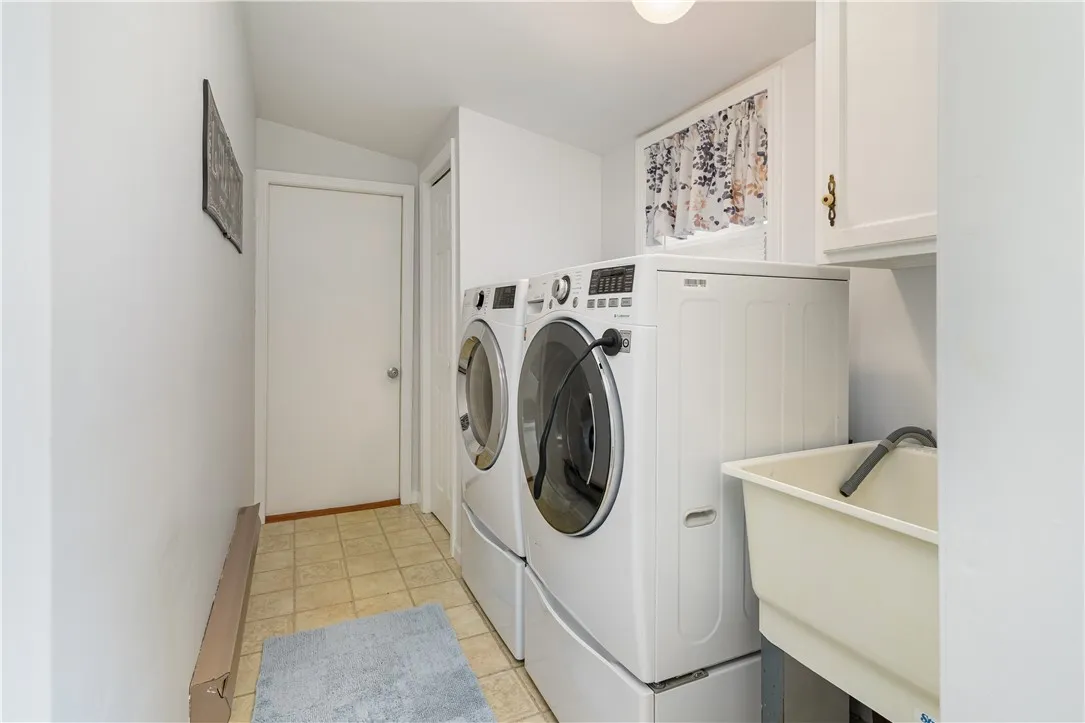 1644 Waterford Road, Walworth, New York 14568, Walworth, New York 14568, 4 Bedrooms Bedrooms, 9 Rooms Rooms,3 BathroomsBathrooms,Residential,For Sale,1644 Waterford Road, Walworth, New York 14568,0,R1648839