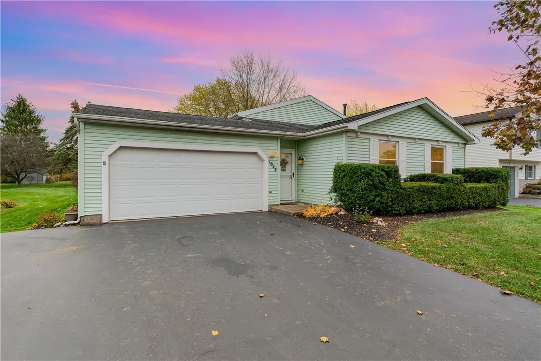 1644 Waterford Road, Walworth, New York 14568, Walworth, New York 14568, 4 Bedrooms Bedrooms, 9 Rooms Rooms,3 BathroomsBathrooms,Residential,For Sale,1644 Waterford Road, Walworth, New York 14568,0,R1648839