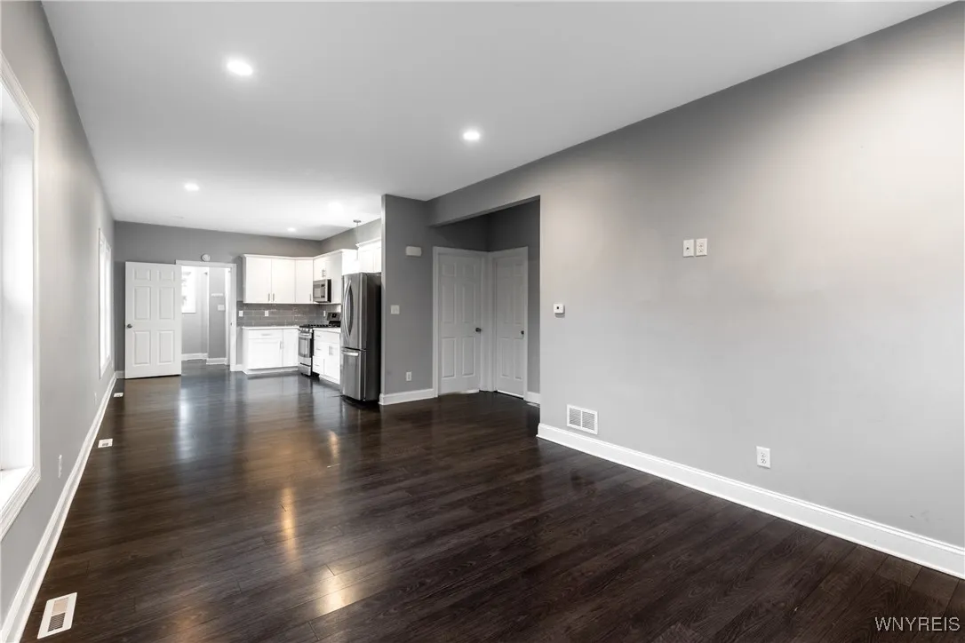 77 Porter Avenue, North Tonawanda, New York 14120, North Tonawanda, New York 14120, 2 Bedrooms Bedrooms, 4 Rooms Rooms,2 BathroomsBathrooms,Residential,For Sale,77 Porter Avenue, North Tonawanda, New York 14120,0,B1641238