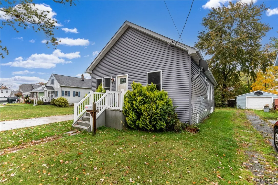 77 Porter Avenue, North Tonawanda, New York 14120, North Tonawanda, New York 14120, 2 Bedrooms Bedrooms, 4 Rooms Rooms,2 BathroomsBathrooms,Residential,For Sale,77 Porter Avenue, North Tonawanda, New York 14120,0,B1641238