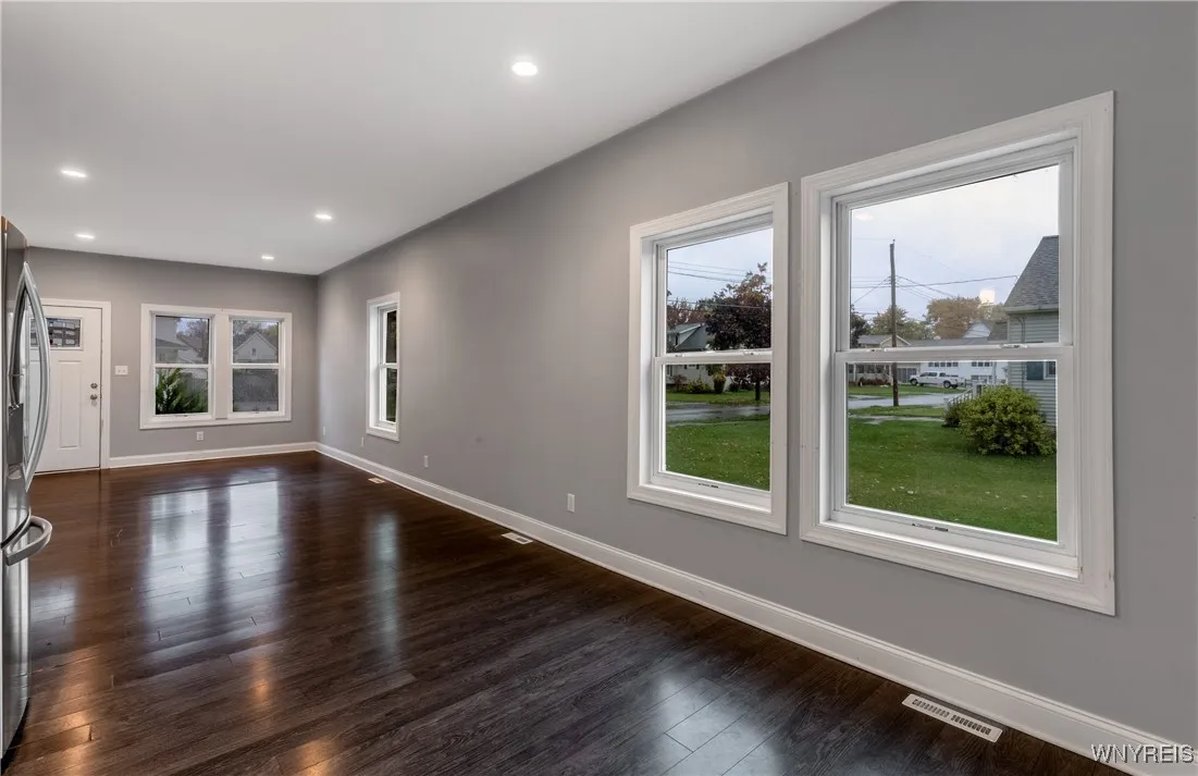 77 Porter Avenue, North Tonawanda, New York 14120, North Tonawanda, New York 14120, 2 Bedrooms Bedrooms, 4 Rooms Rooms,2 BathroomsBathrooms,Residential,For Sale,77 Porter Avenue, North Tonawanda, New York 14120,0,B1641238