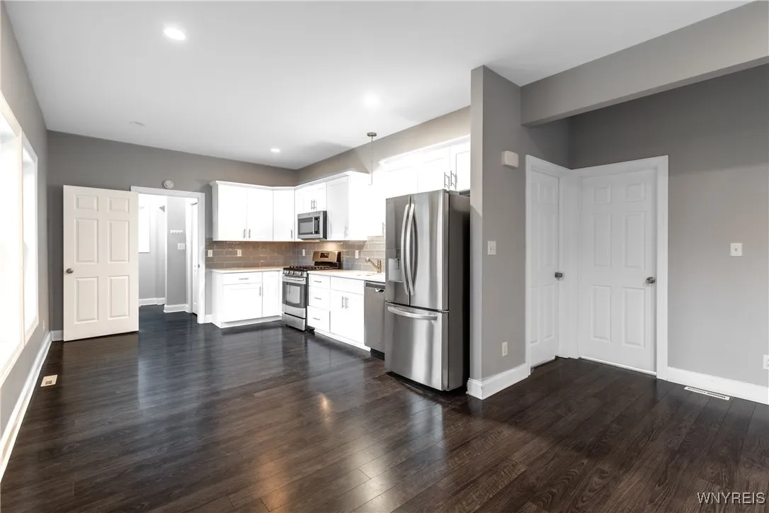 77 Porter Avenue, North Tonawanda, New York 14120, North Tonawanda, New York 14120, 2 Bedrooms Bedrooms, 4 Rooms Rooms,2 BathroomsBathrooms,Residential,For Sale,77 Porter Avenue, North Tonawanda, New York 14120,0,B1641238