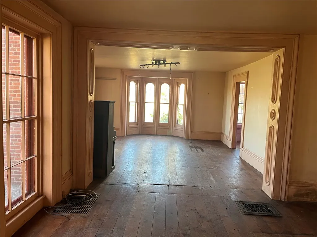 11139 South Lake Road, Pavilion, New York 14525, Pavilion, New York 14525, 4 Bedrooms Bedrooms, 9 Rooms Rooms,1 BathroomBathrooms,Residential,For Sale,11139 South Lake Road, Pavilion, New York 14525,0,R1648967